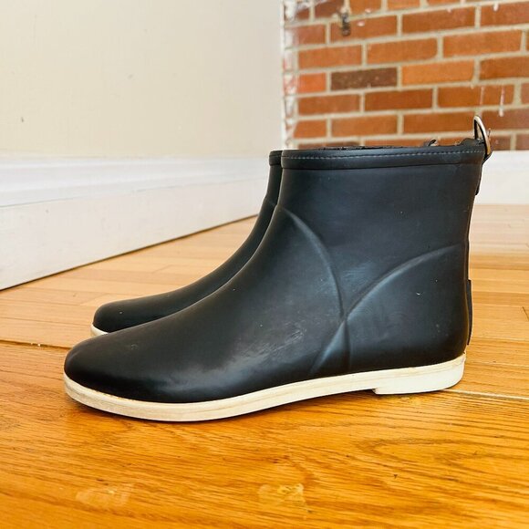 Alice + Whittles Shoes - Alice + Whittles Minimalist Rain Boots Womens 9